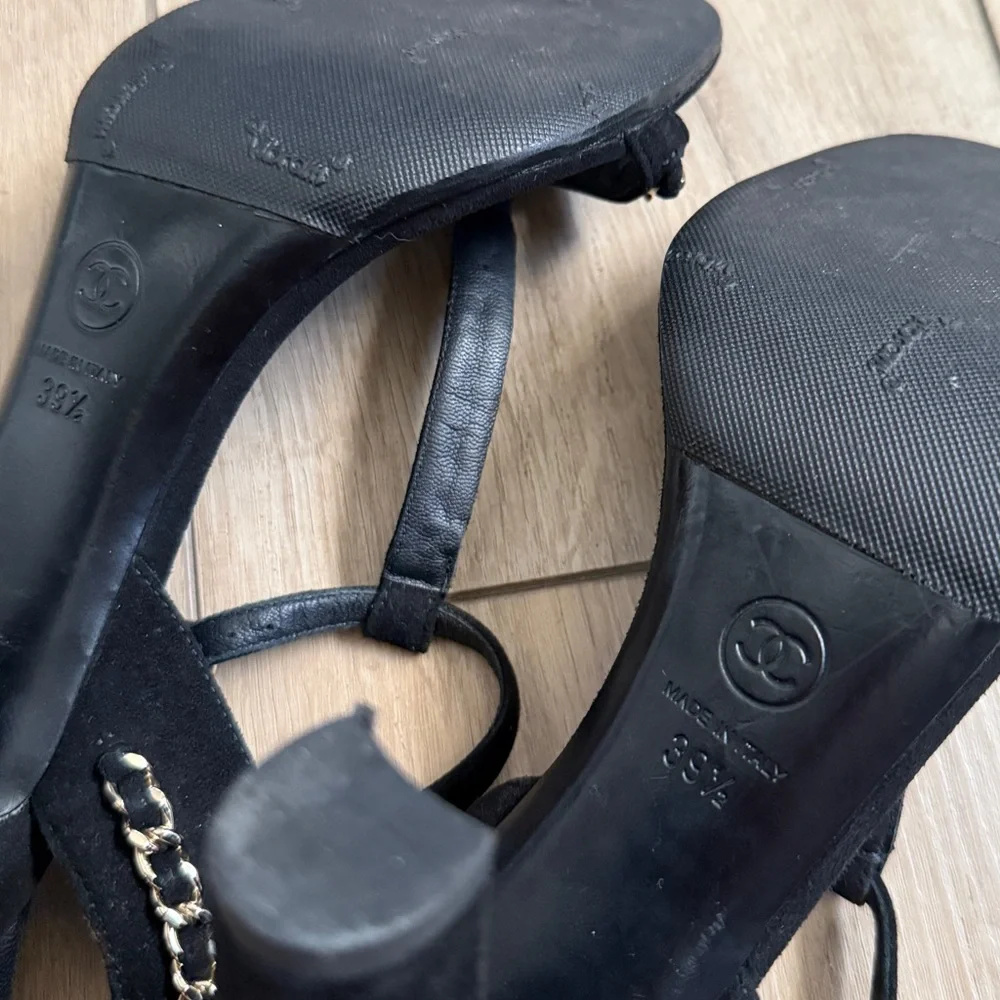 CHANEL timeless black